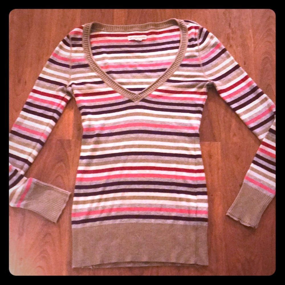 Areopostle v neck strioed sweater